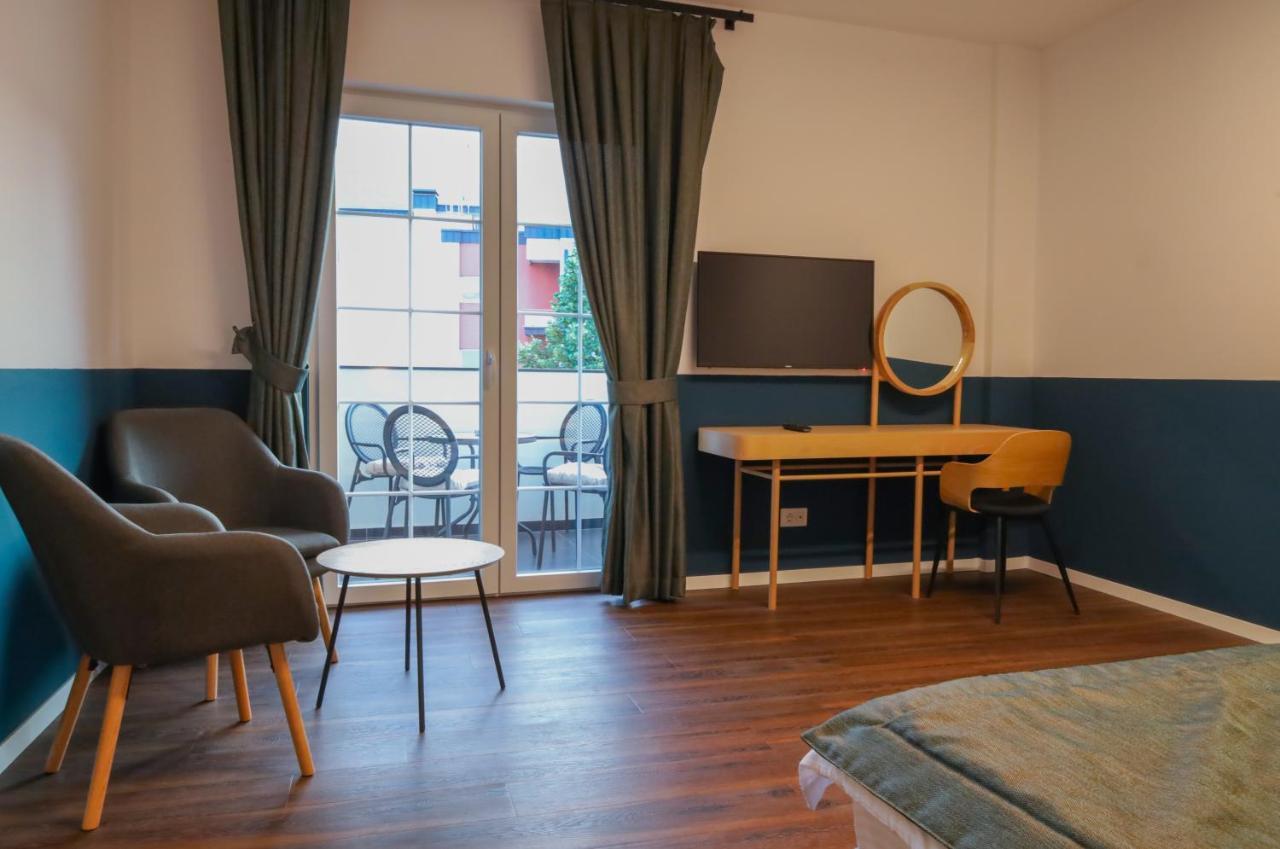 Benelux Hotel Peje Extérieur photo