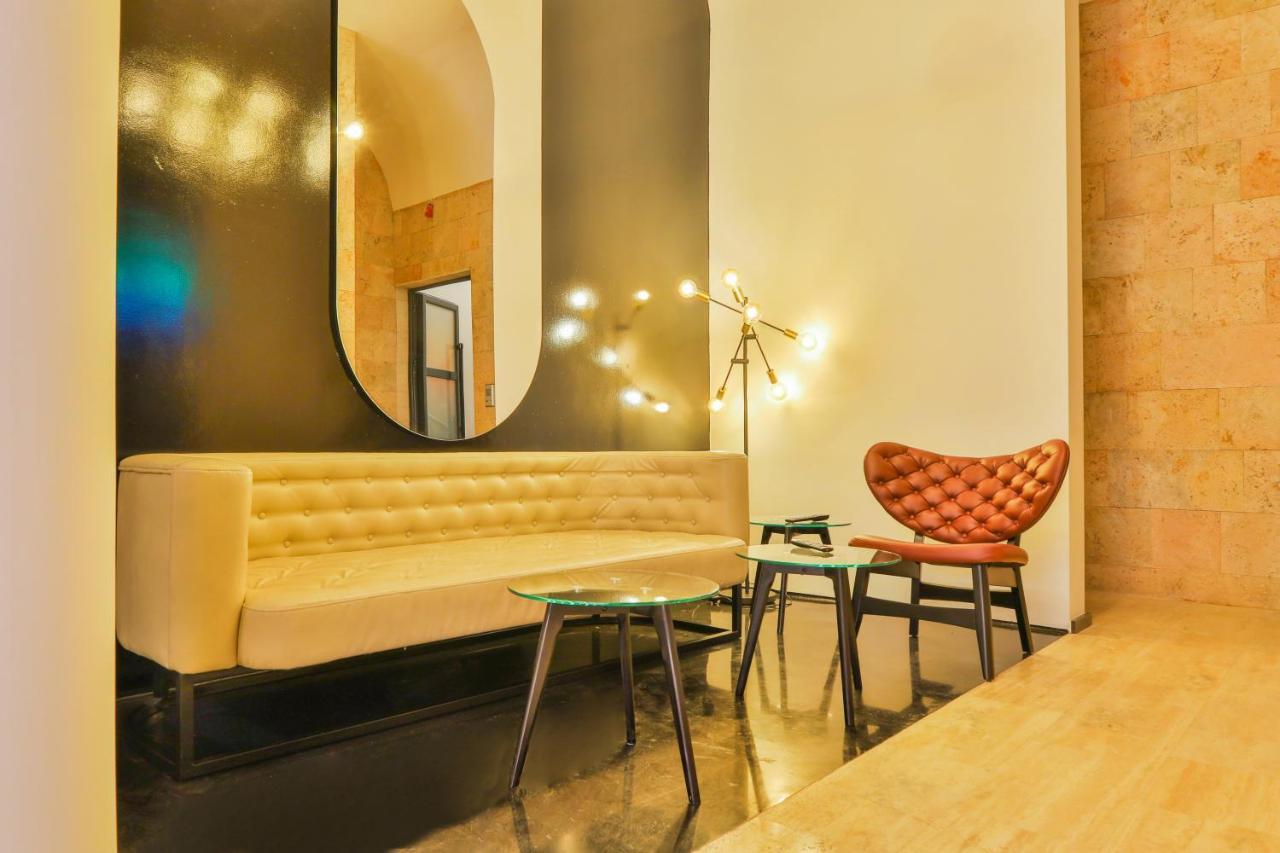 Benelux Hotel Peje Extérieur photo