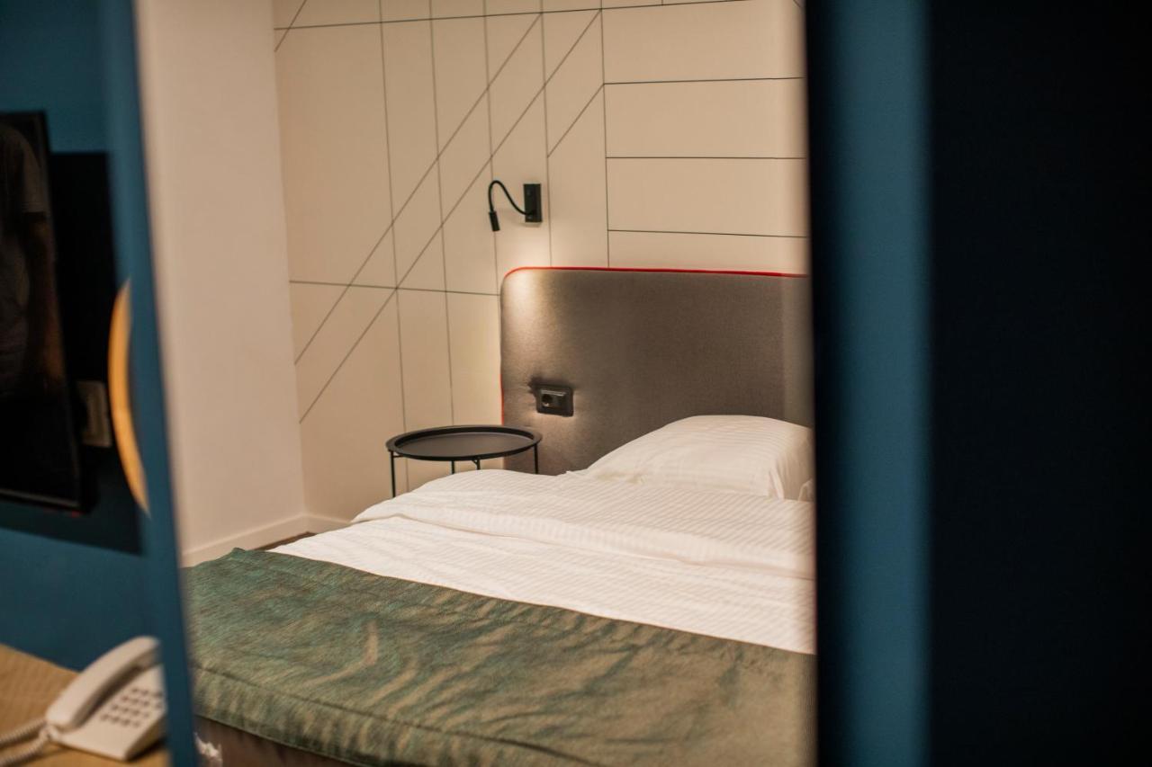 Benelux Hotel Peje Extérieur photo